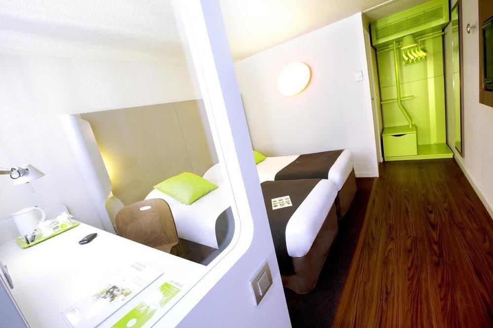 Campanile Geneve - Ferney-Voltaire Hotell Rom bilde